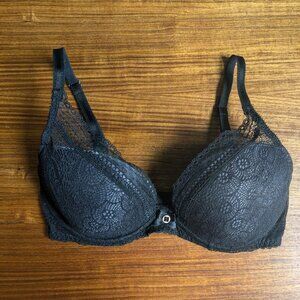 Chantelle 30DDD t shirt bra black lace underwire